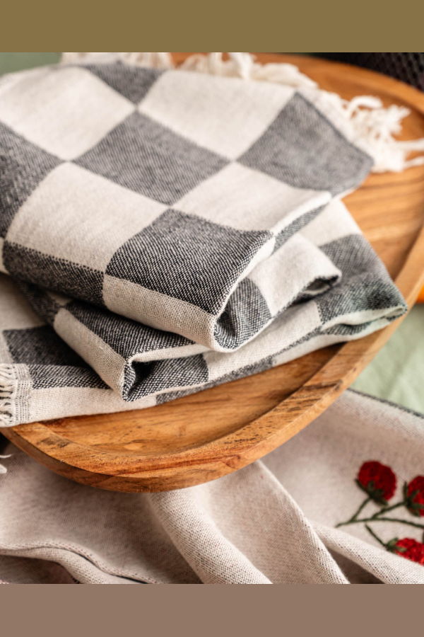 Olive and Loom S/2 Tomato Hand Stitched Kitchen Towel Set