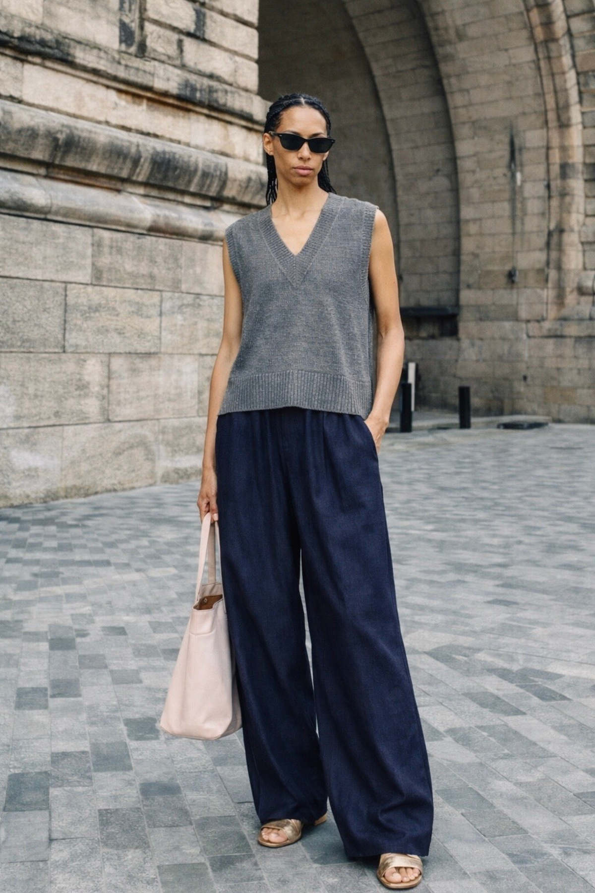 Yesaet Anton Vest - Image 1 of 9