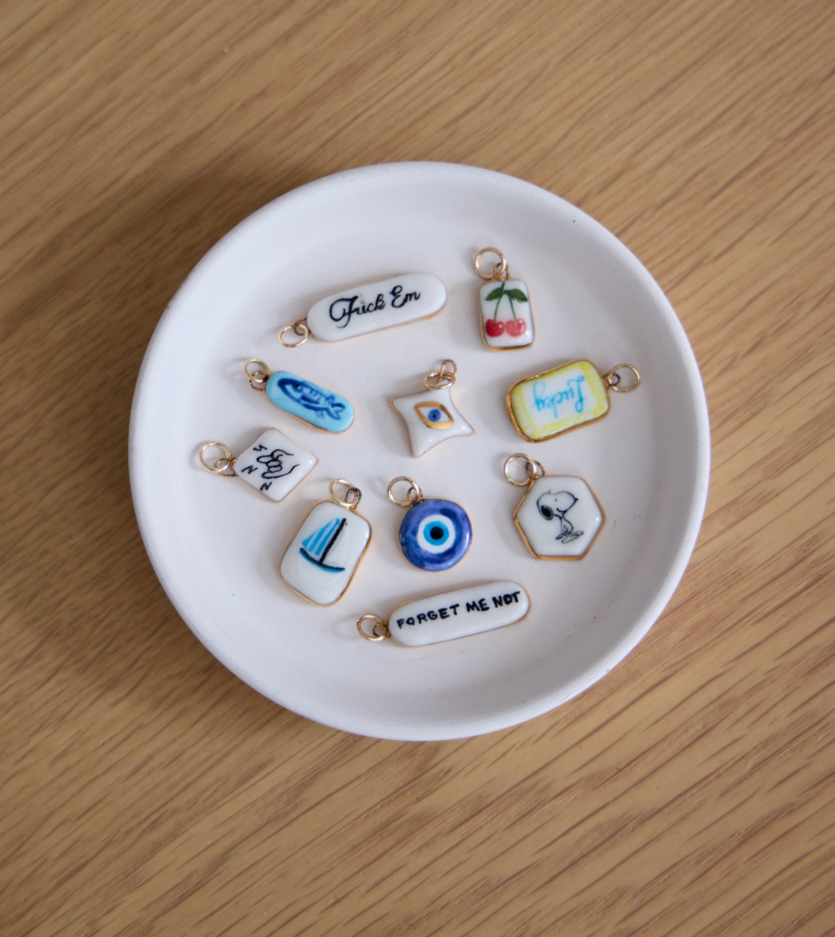 Shá Parlé SP Charm - Image 1 of 11