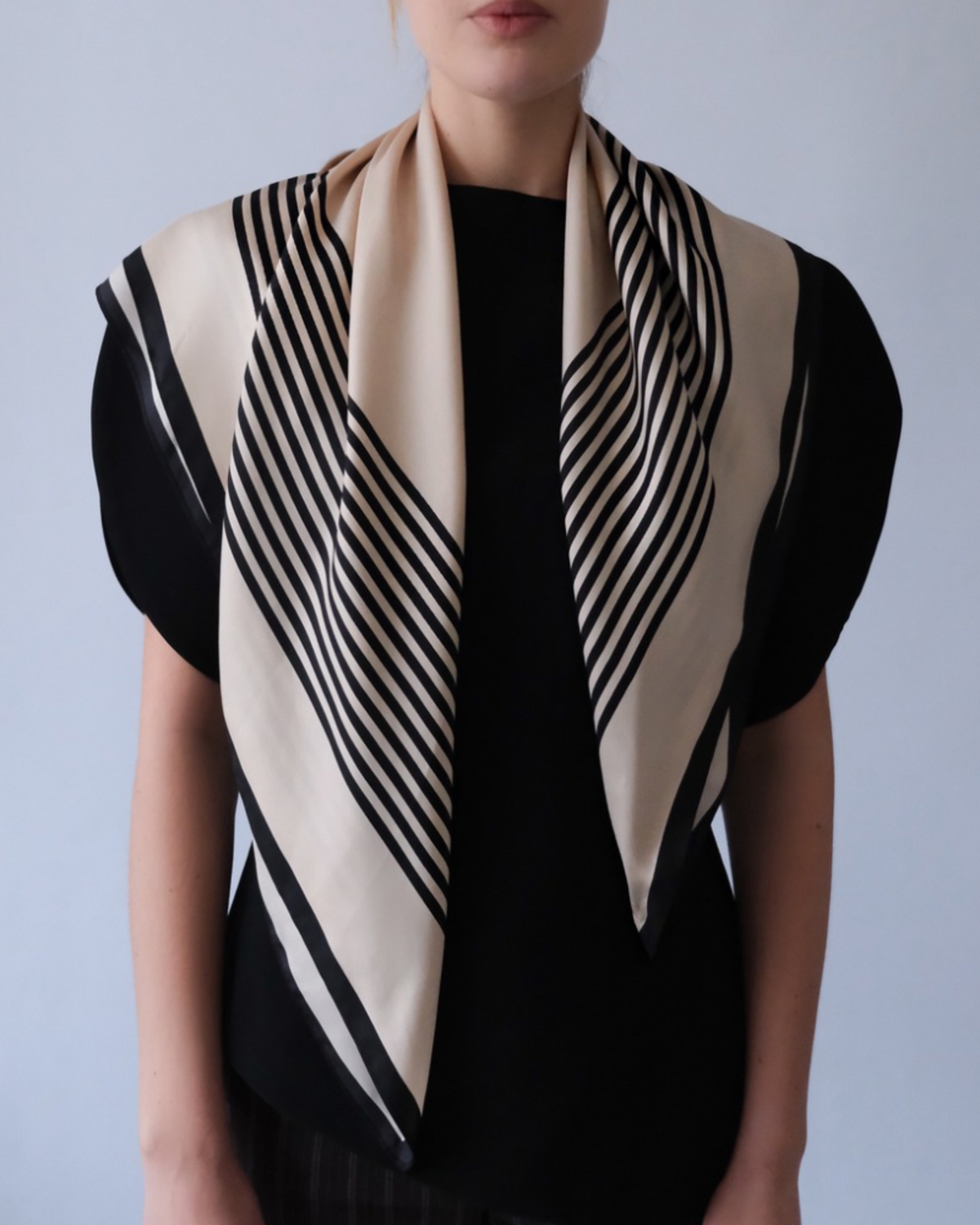 lescarf No.1 Scarf - Image 2 of 7