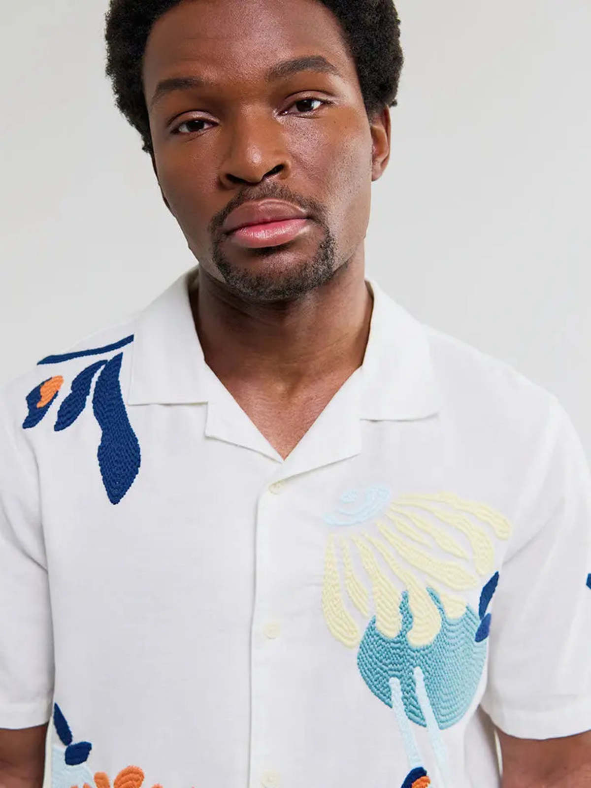 Wax London Didcot Ecru Flower Embroidered Shirt - Image 4 of 9