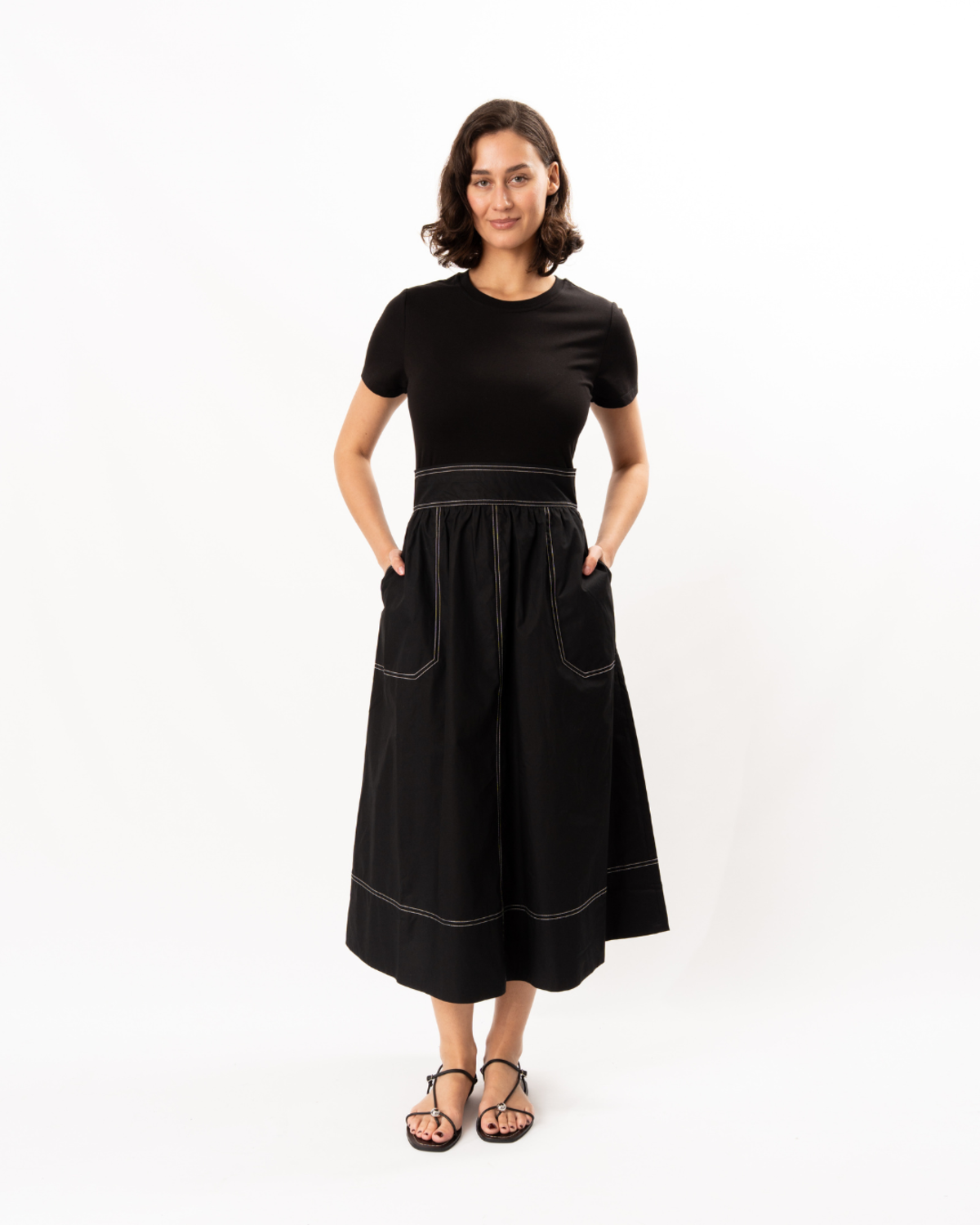 ELLIOTT LAUREN Short Sleeve Parachute Midi Dress - Black - Image 1 of 5