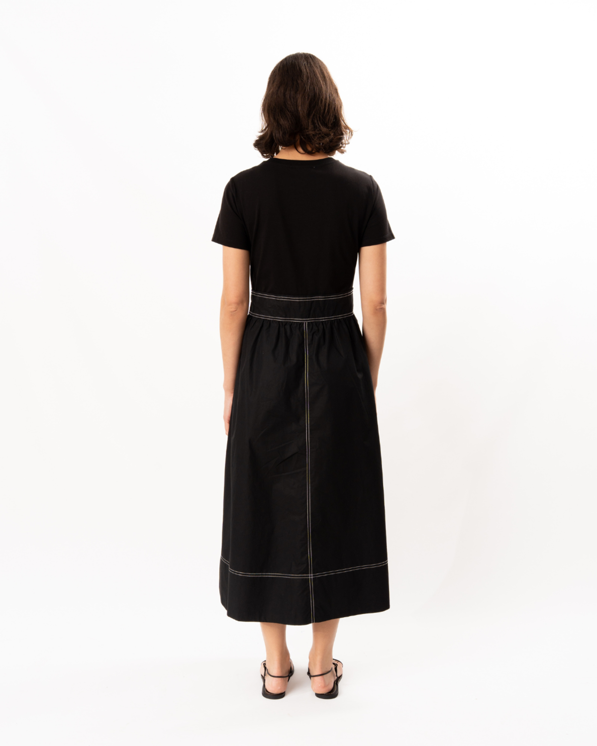 ELLIOTT LAUREN Short Sleeve Parachute Midi Dress - Black - Image 4 of 5