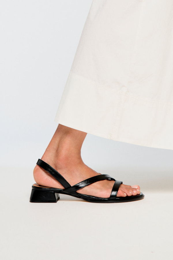 Naguisa Laredo Sandals