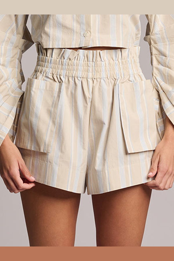 Hevron Mira Short in Poplin Shorts - Beige Stripe