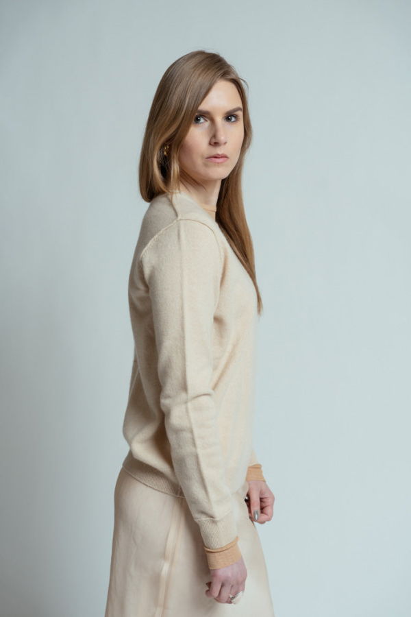 Brazeau Tricot Blonde V-Neck Sweater