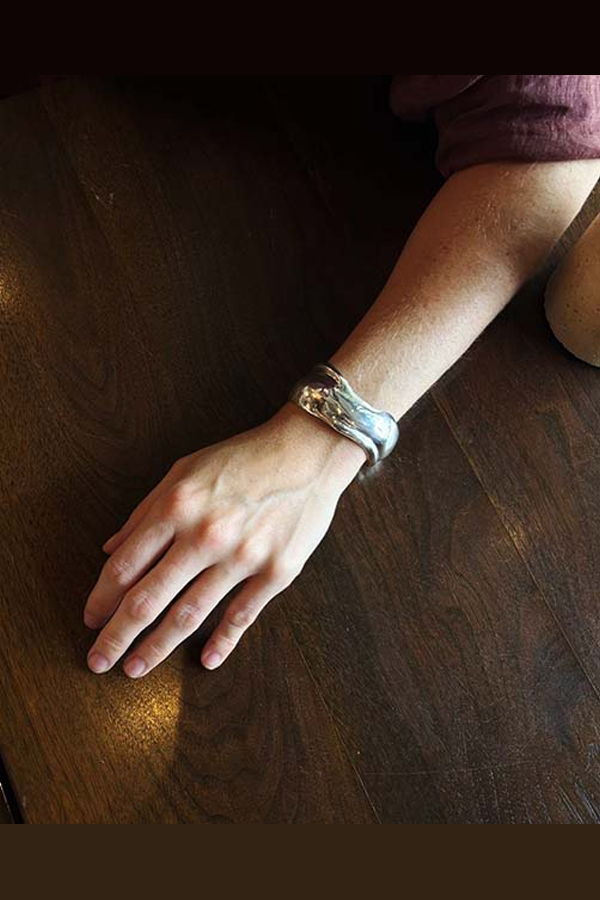 Virginia Jirash Contorno Cuff