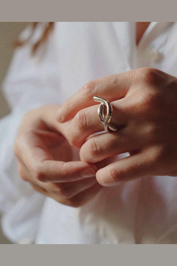 Virginia Jirash Hilo Encontrado Ring