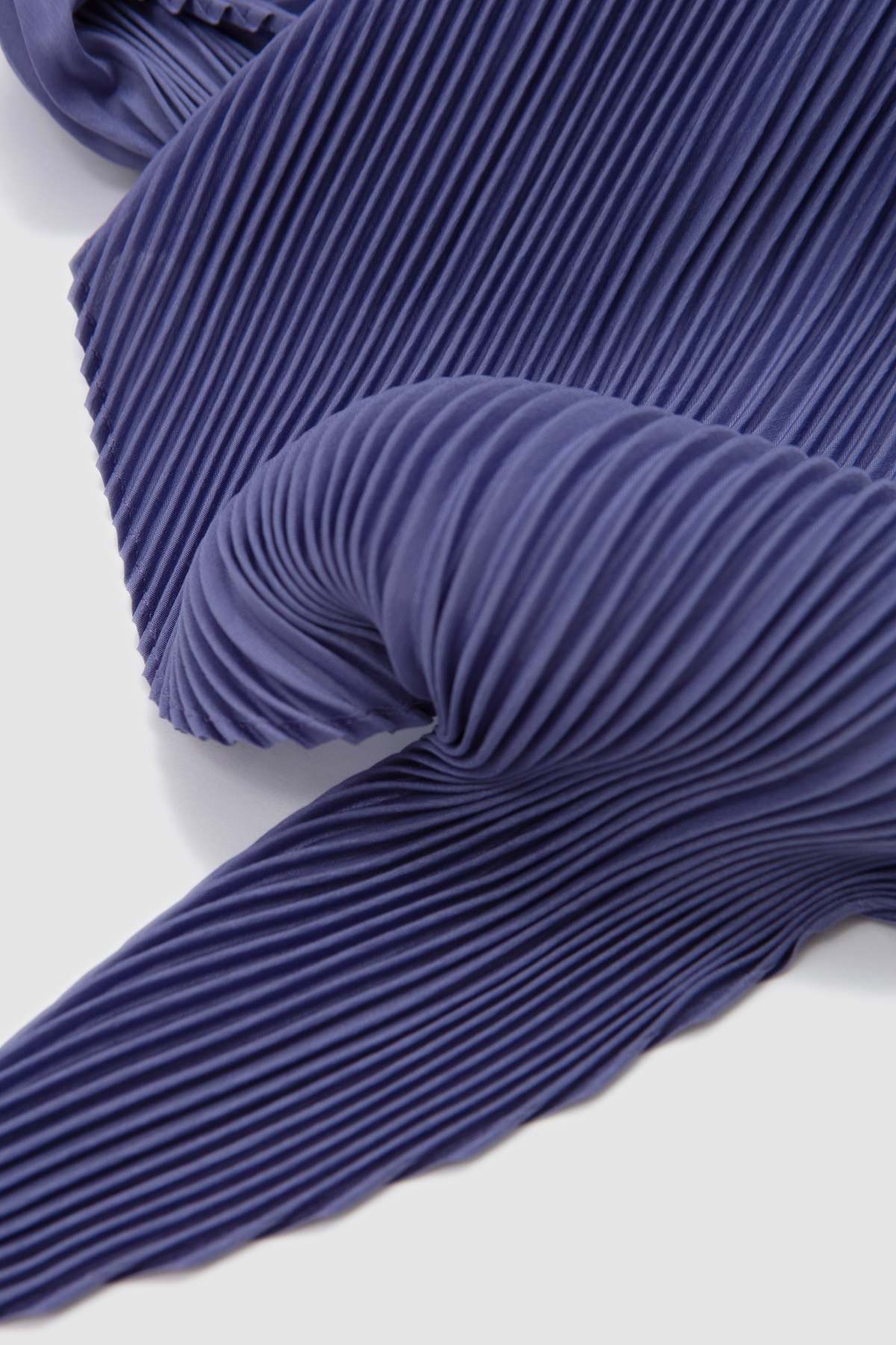 Issey Miyake Antipasto (S) Stole - Blue - Image 4 of 6
