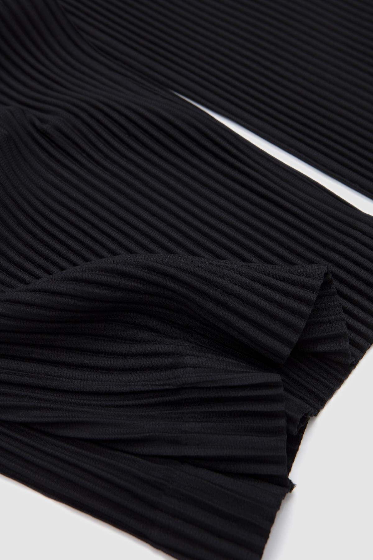 Issey Miyake Tailored Pleats 1 Trousers - Black - Image 4 of 5