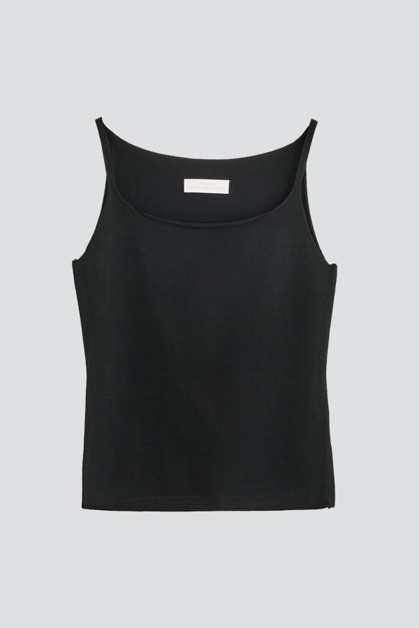 AMOMENTO Black Sleeveless Knit Top