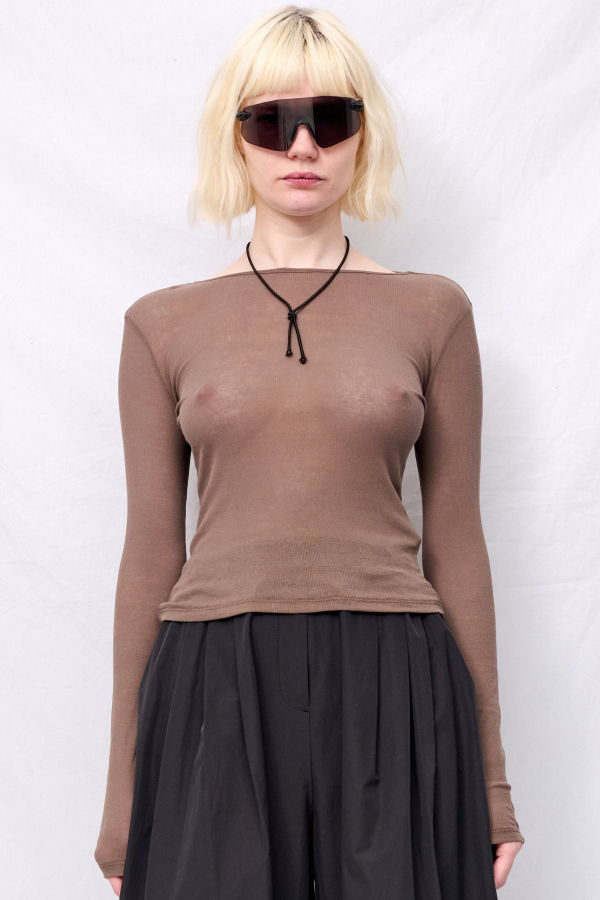 AMOMENTO Brown Round T-Shirt