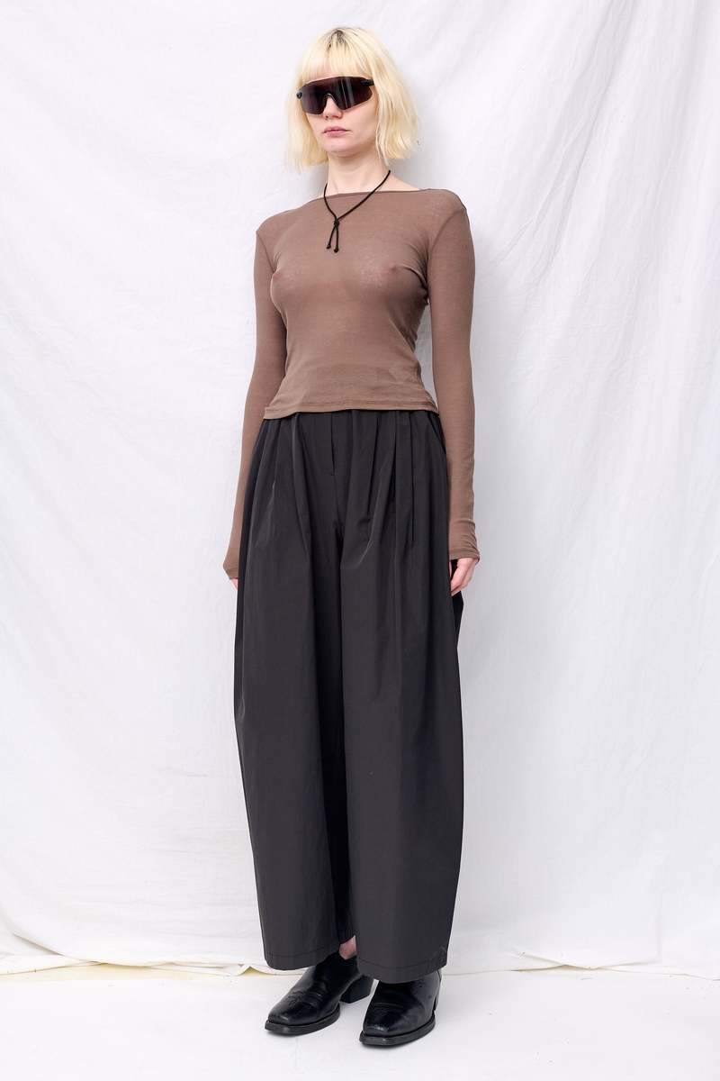 AMOMENTO Brown Round T-Shirt