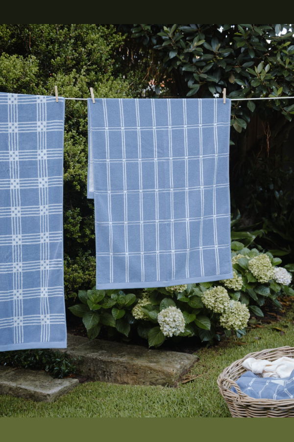 Baina Frisa Pool Towel