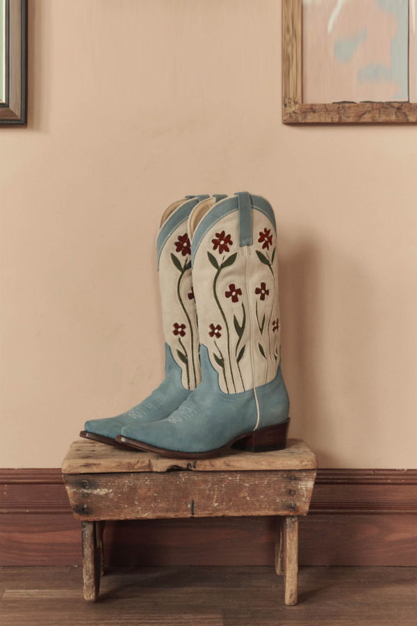 The Great. The Cowboy Boot - Washed Indigo Floral