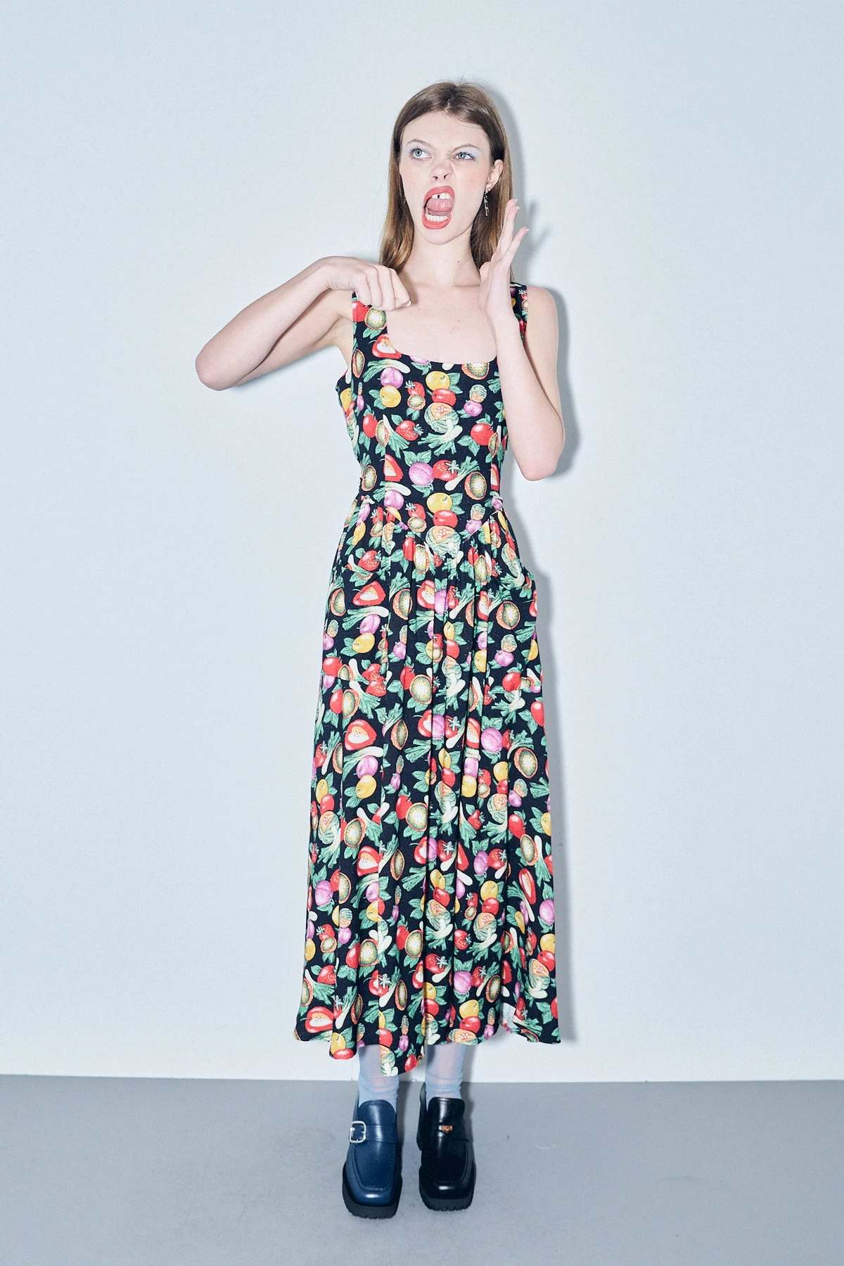 Fashion Brand Company Tradwife Soft Linen Dress - Vegetable Medley - Image 5 of 7