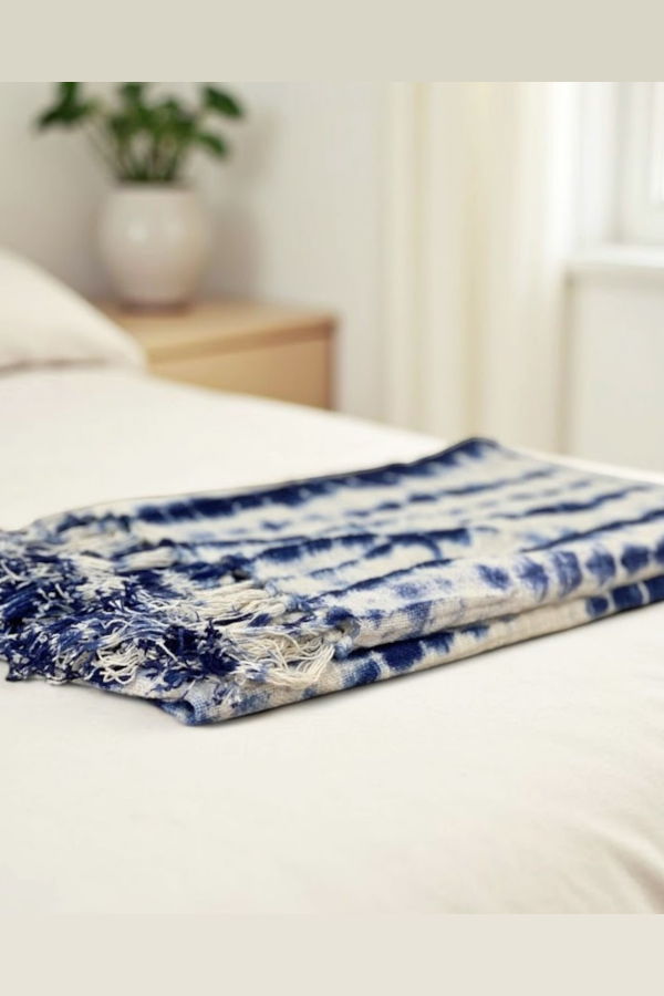 PILLOWPIA Indigo Shibori Throw - Vines