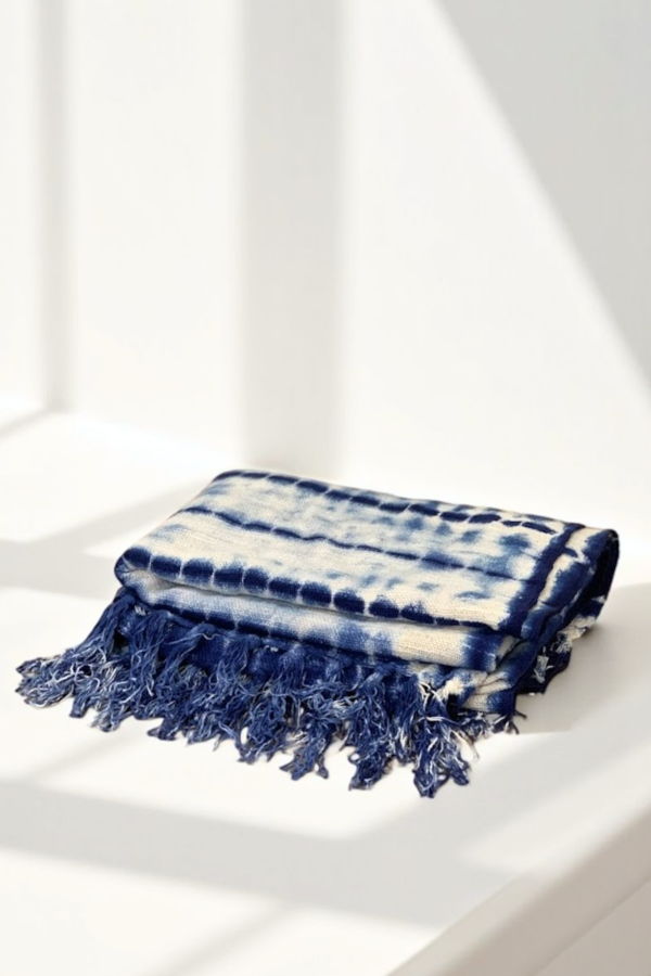 PILLOWPIA Indigo Shibori Throw - Spine