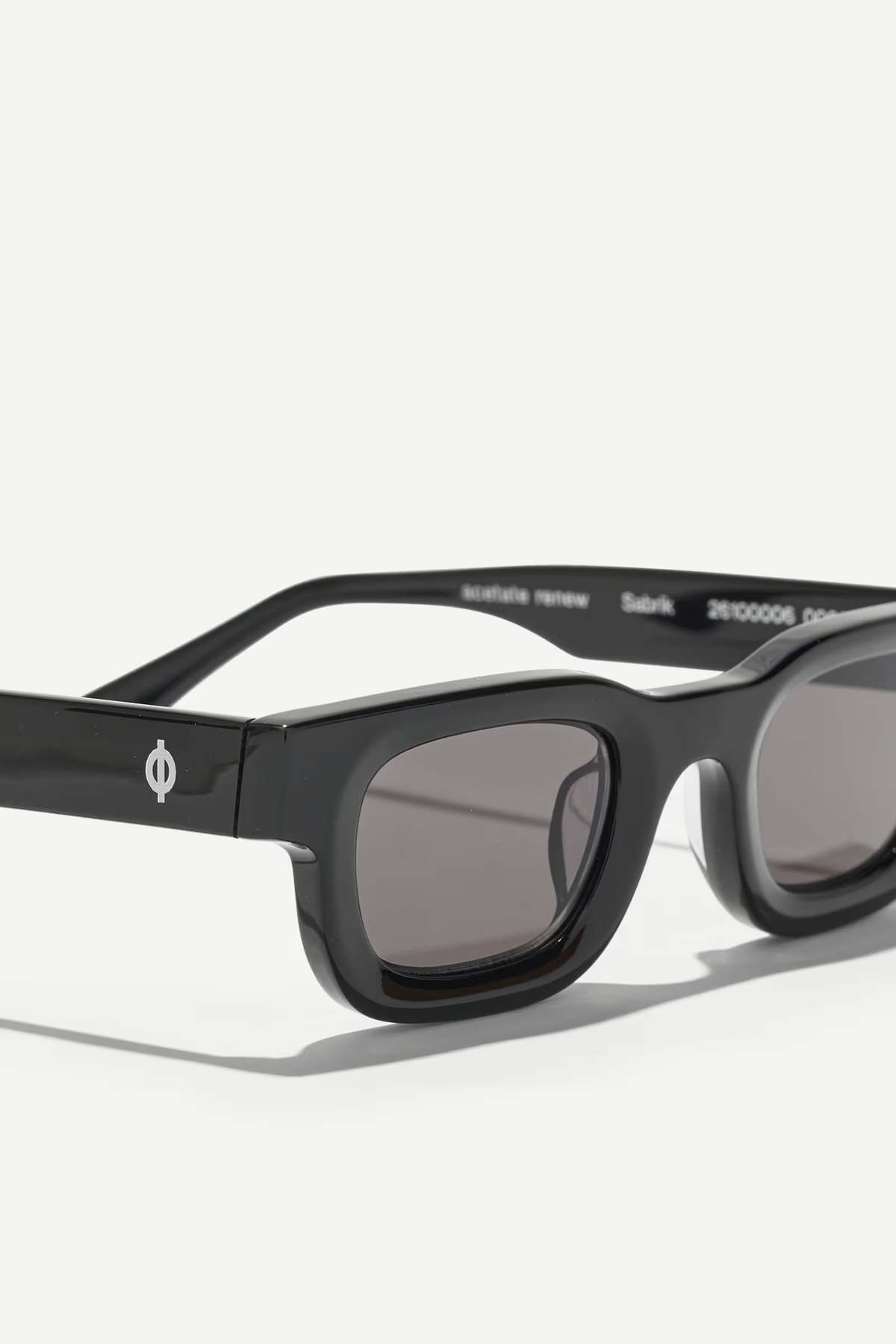 Samsøe Samsøe Sabirk Sunglasses - Black - Image 2 of 3