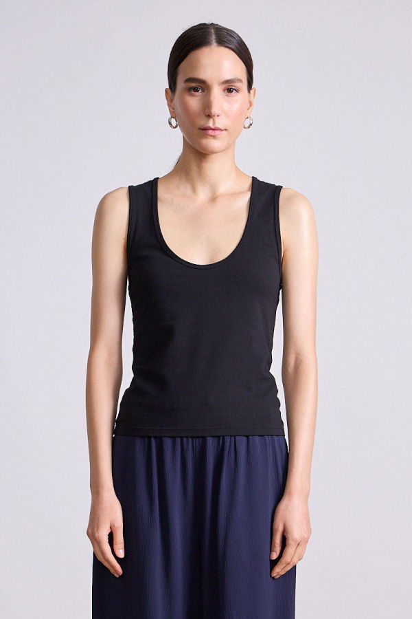 Apiece Apart Uri Low Cut Tank - Black