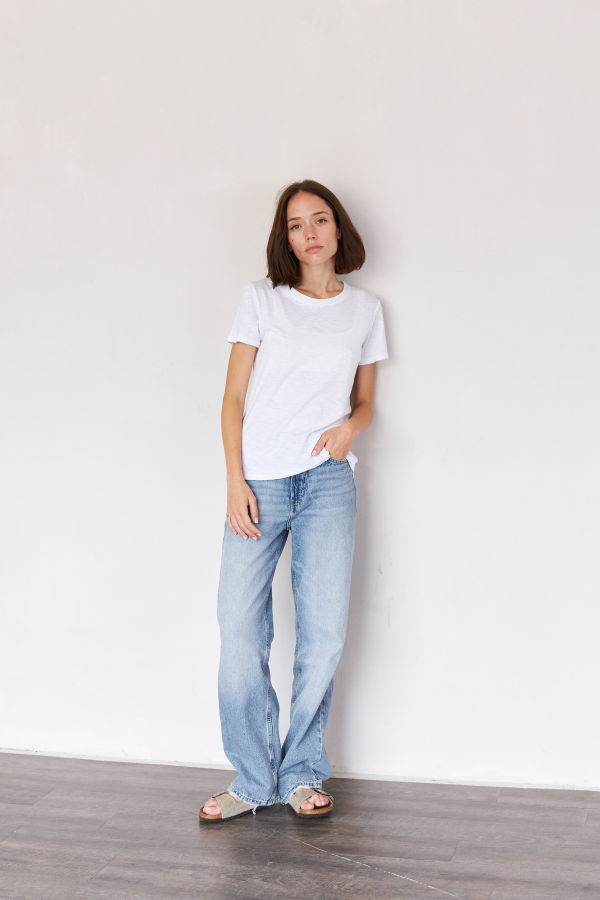 It Is Well L.A. Everyday Crewneck Short Sleeve T-Shirt