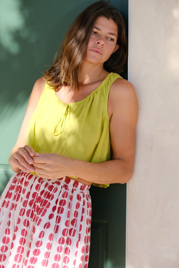 World of Crow Parrots Toto Top