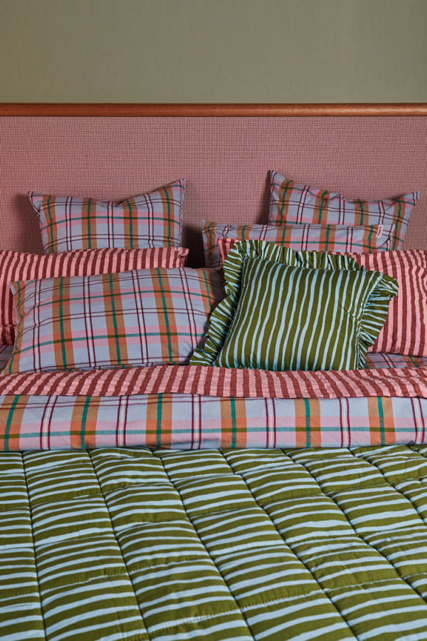 Mosey Me Strokes Quilted Throw