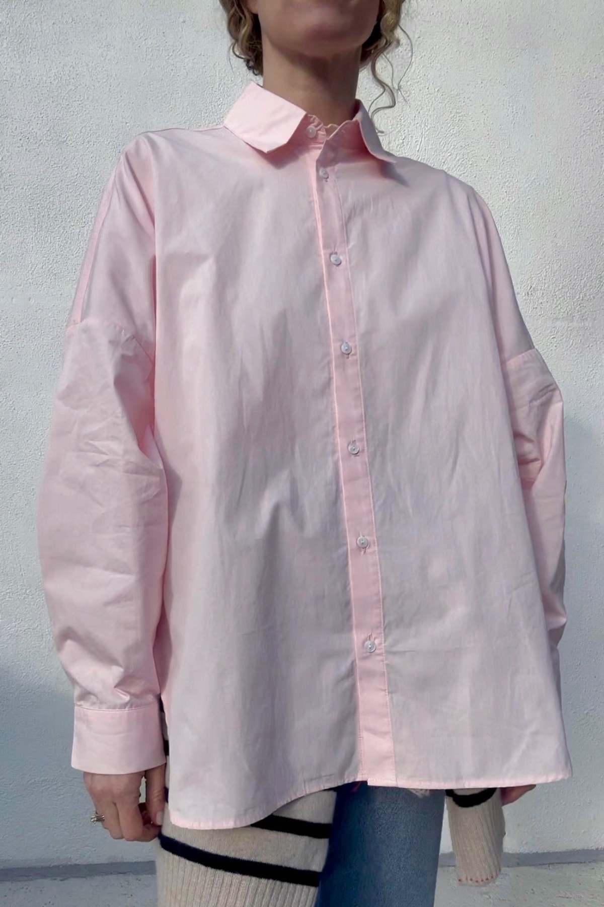 A Bronze Age Robbie Shirt - Image 1 of 2