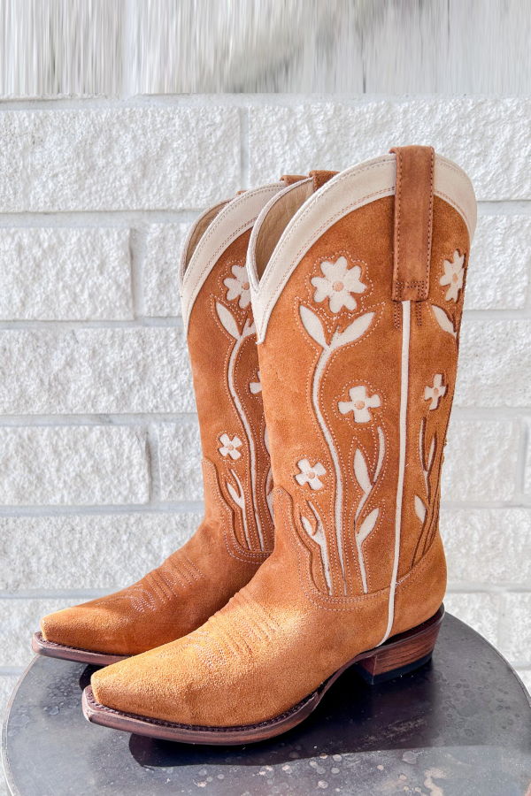 The Great. The Cowboy Boot - Tan Floral