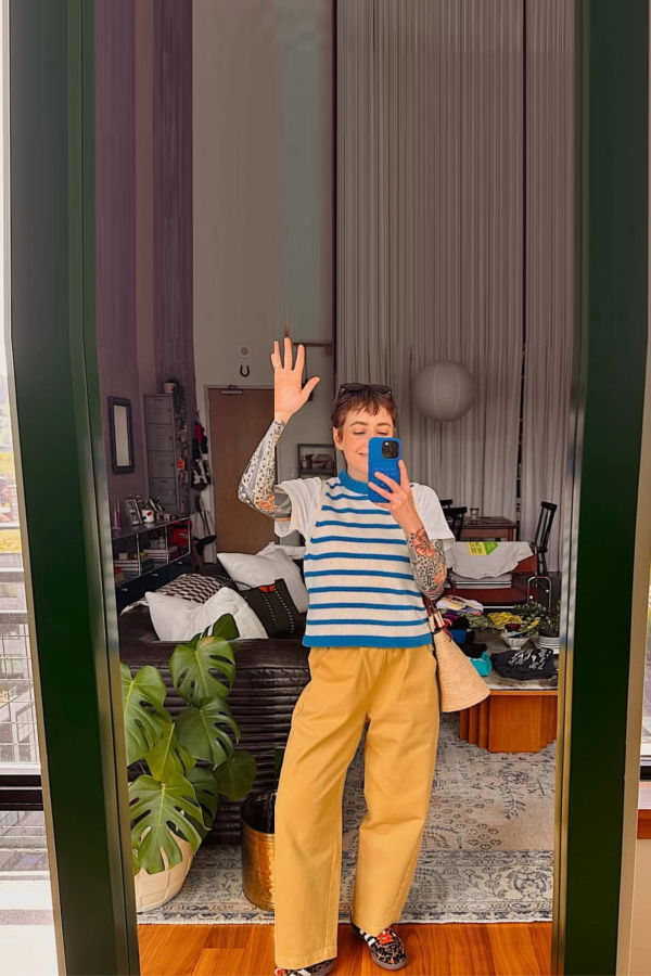 Givéh Striped Airy Top - White/Blue