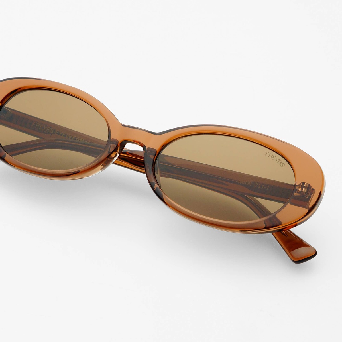 FREYRS Eyewear Mimi Acetate Oval Sunglasses - Image 3 of 5