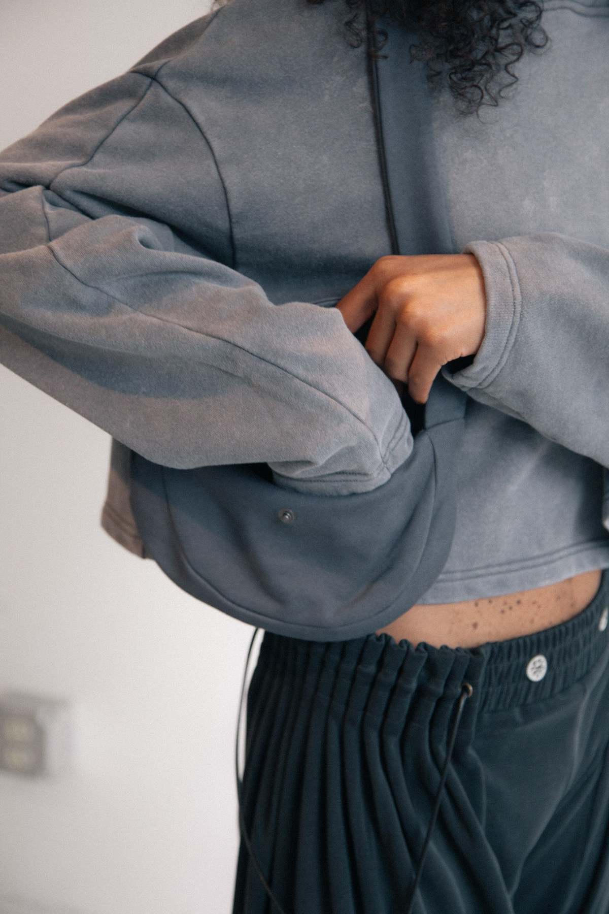 fey fey WORLDWIDE Purse Cropped Hoodie - Image 2 of 5