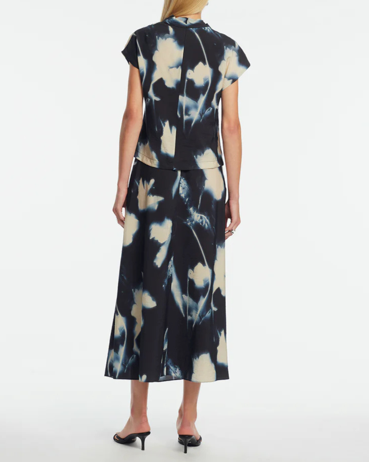 Lela Rose Abstract Floral Crepe Cascade Skirt - Navy - Image 4 of 4