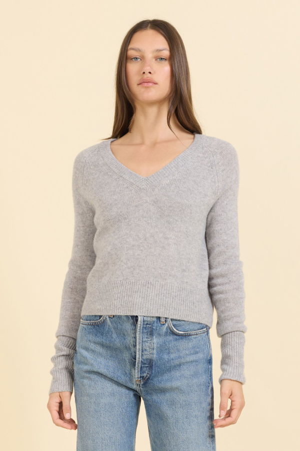 ONE GREY DAY Blakely Cashmere V-Neck Sweater - Heather Grey