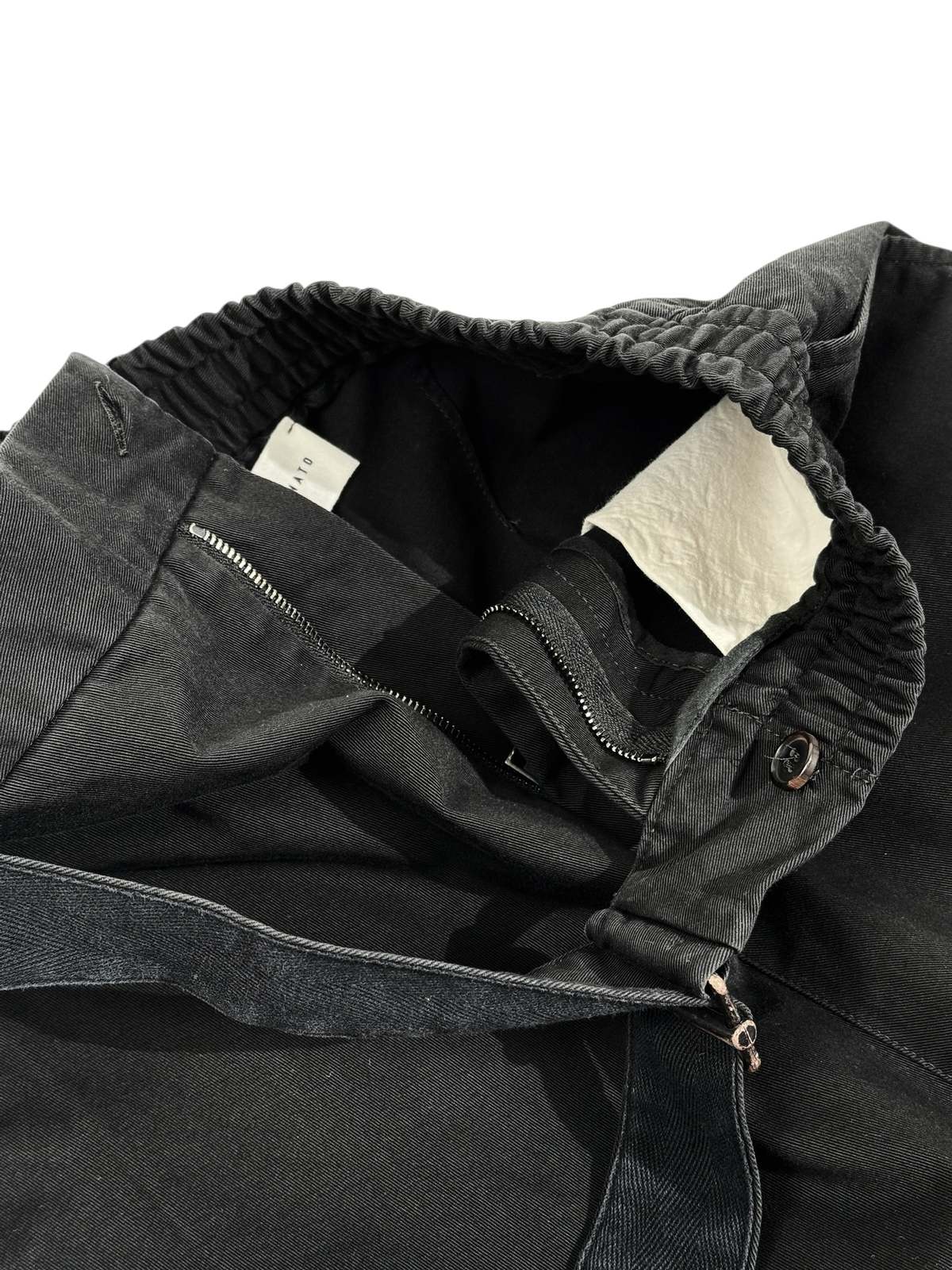 Isabel Benenato Relaxed Bermuda Cargo Shorts - Image 3 of 4