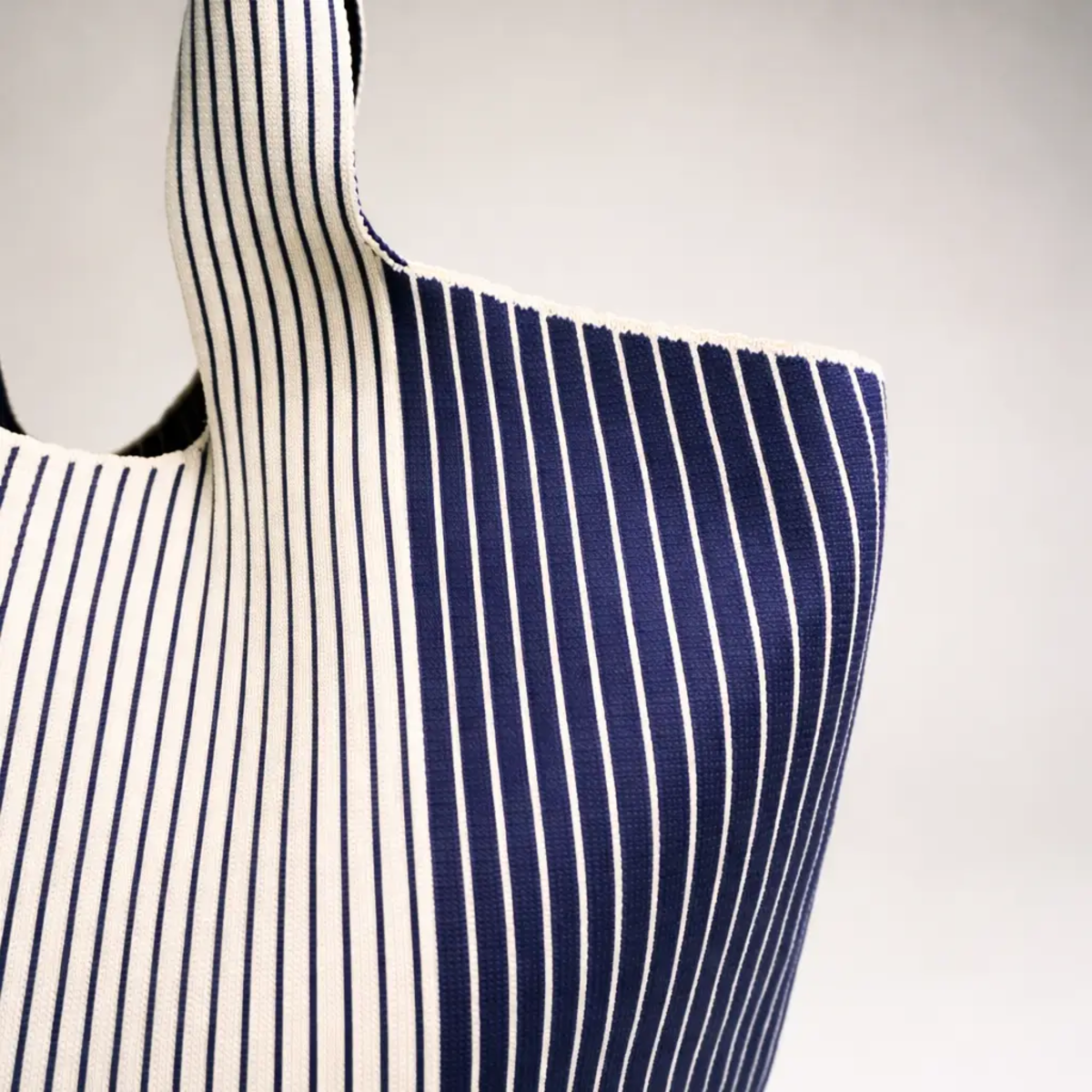 A Bag Concept Everyday Tote Bag - Image 3 of 4