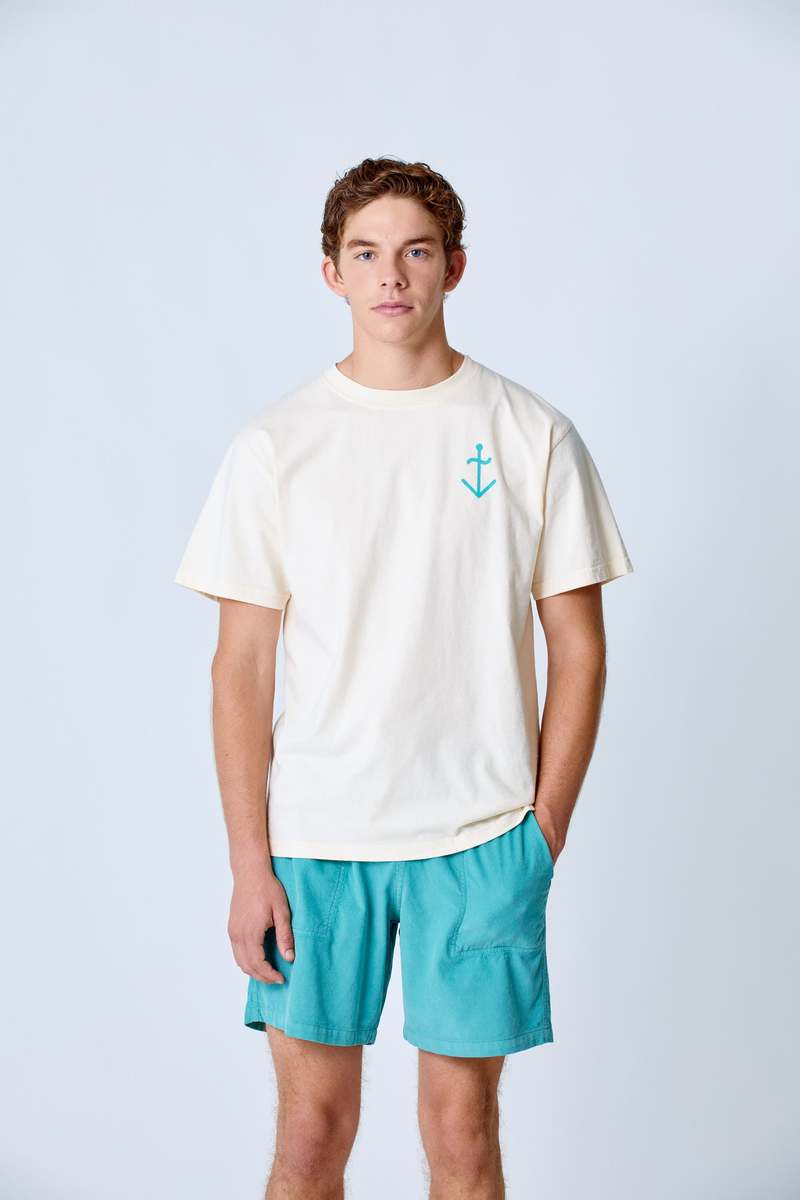 La Paz Botelho Paz Tee