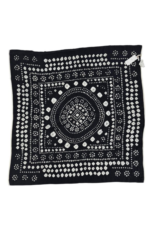 11.11 ELEVEN ELEVEN Square Scarf