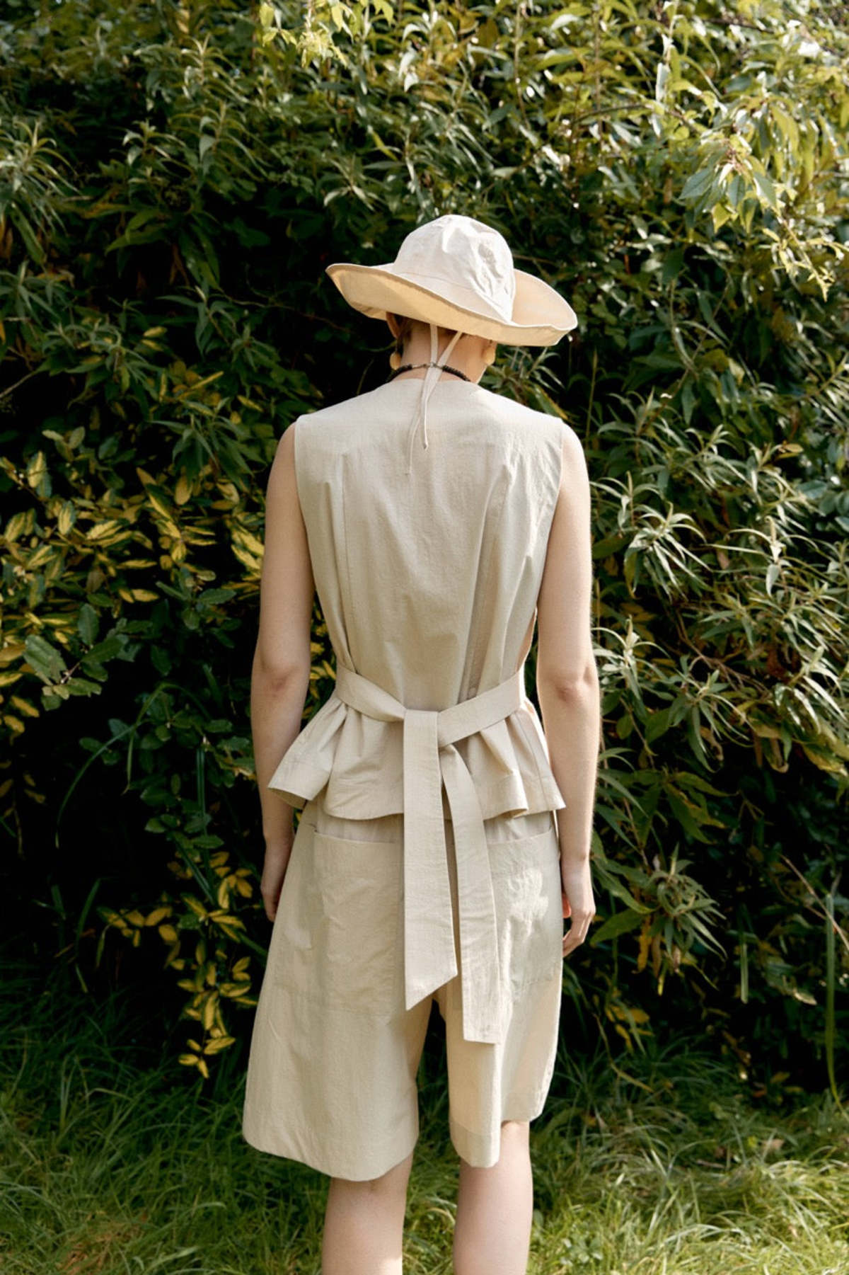 CAWLEY STUDIO Japanese Typewriter Cotton Flo Waistcoat - Oat - Image 4 of 6