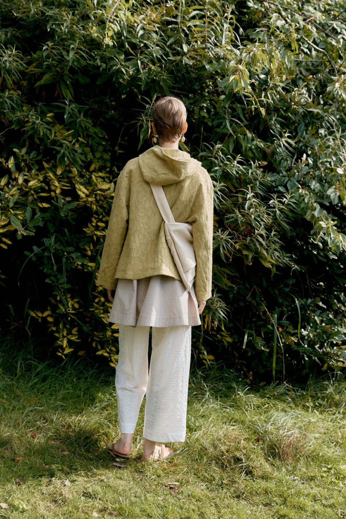 CAWLEY STUDIO Japanese Cotton/Linen Dyed Jacquard Zip Up Hoodie - Celery - Image 5 of 6