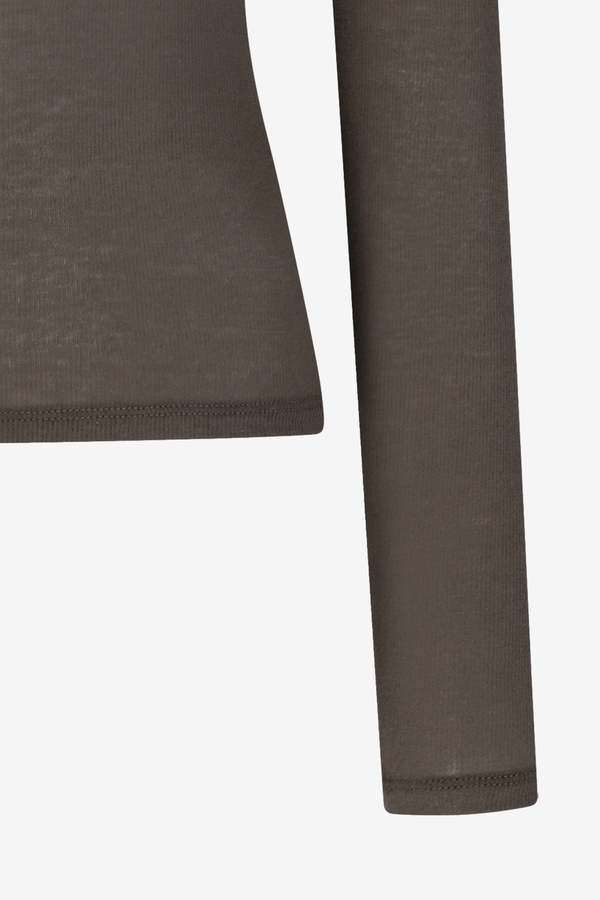 AMOMENTO Round T-Shirt