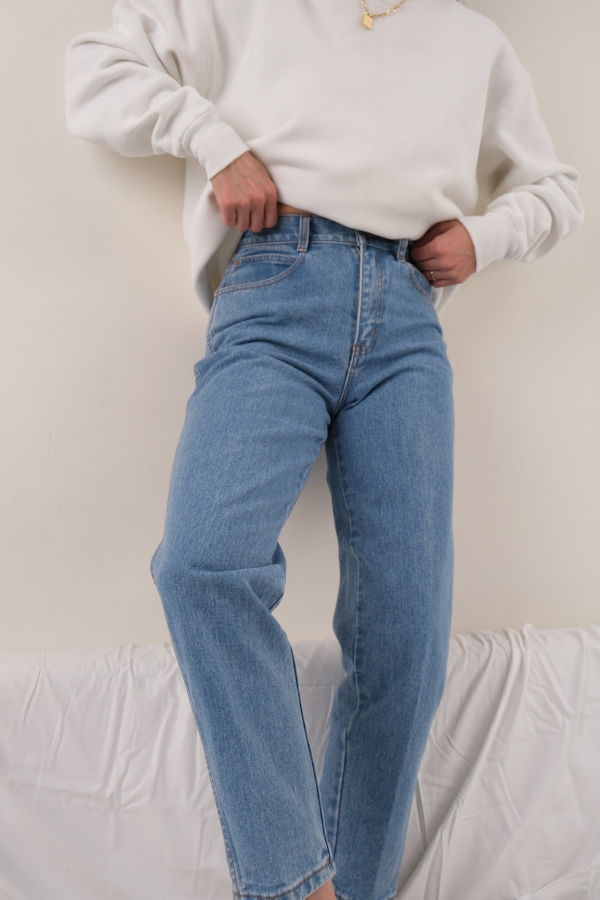 Hermine Vintage 90s Light Wash High Rise Jeans - Blue