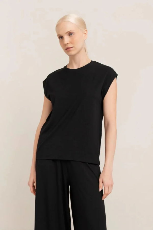 Paper Label Tilda Sleeveless Shirt