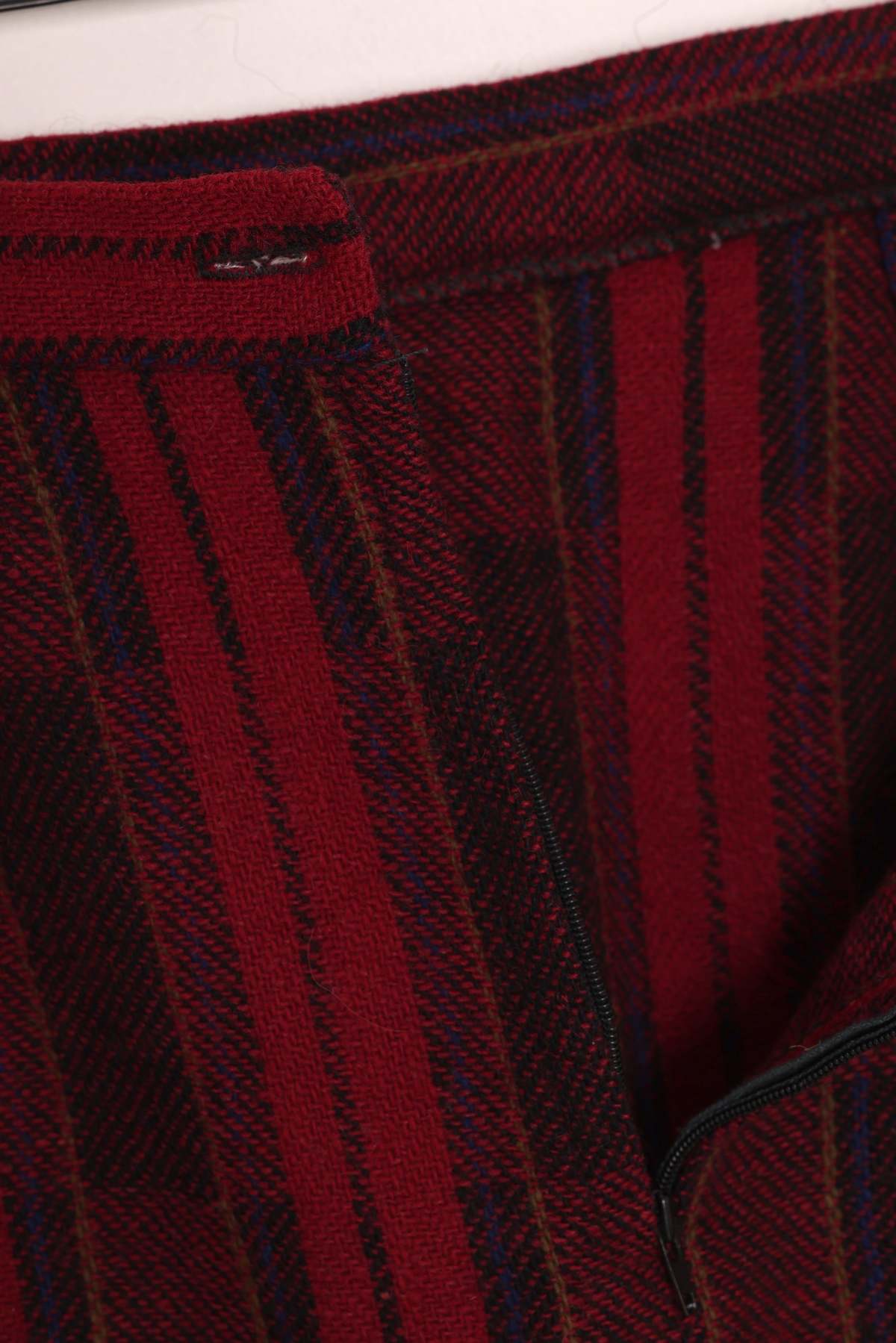 (Unattributed) Circa 1975–1985, wool plaid day skirt, A-line structure, small-scale manufacture - Image 6 of 7