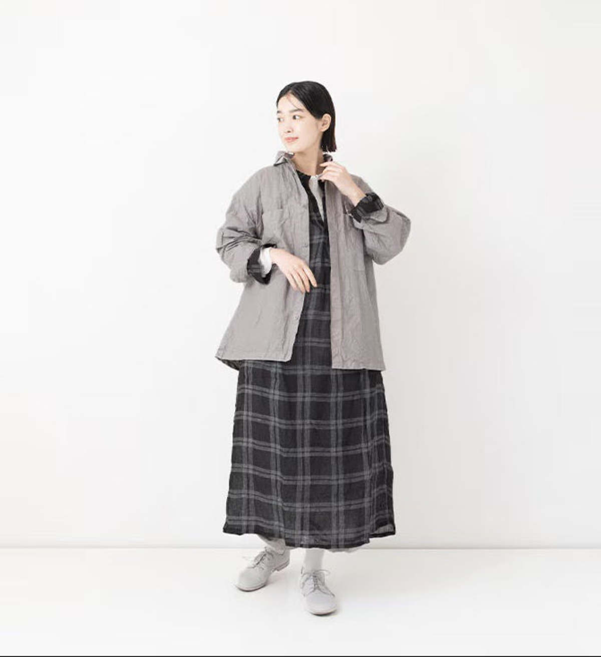 Veritecoeur Garment-Dyed Shirt - Image 2 of 4