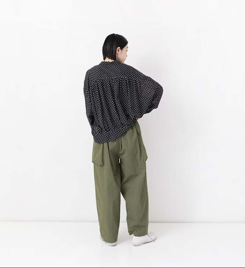Veritecoeur Peach Skin Cargo Pants