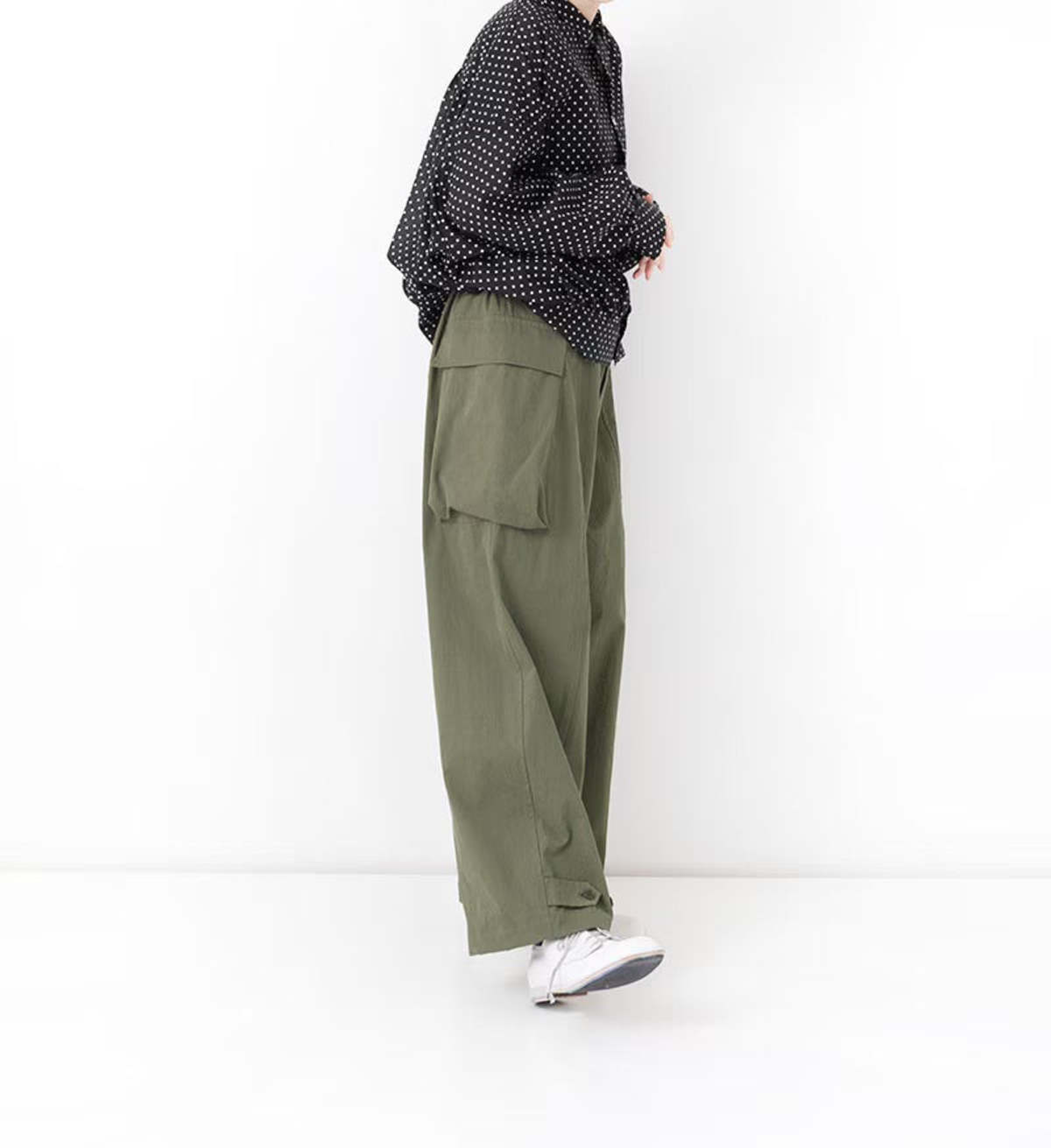 Veritecoeur Peach Skin Cargo Pants - Image 4 of 9