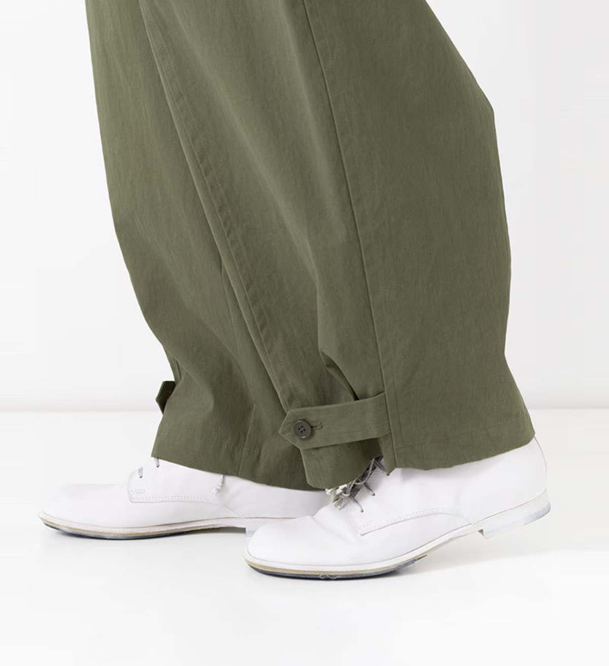 Veritecoeur Peach Skin Cargo Pants - Image 6 of 9