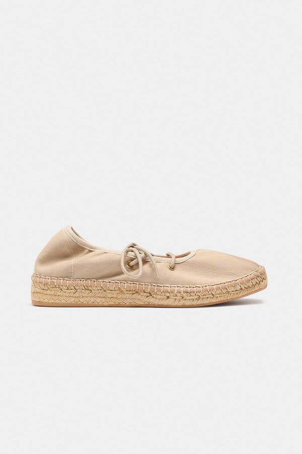 Naguisa Basella Flats - Beige