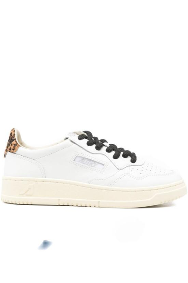 Autry AULWOC01 Sneakers - White
